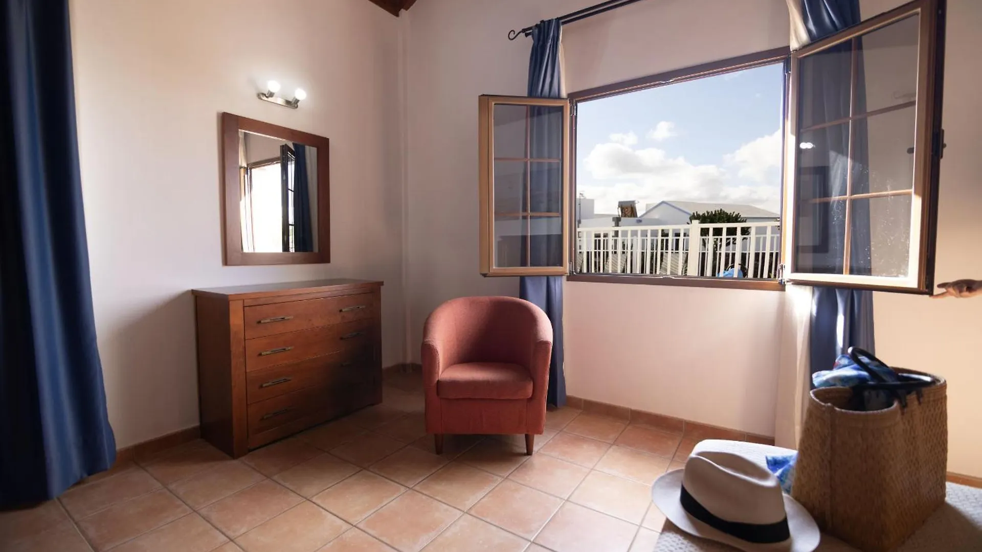 Villas & Apartamentos Tao Mazo Lajares 0*,  Spanien